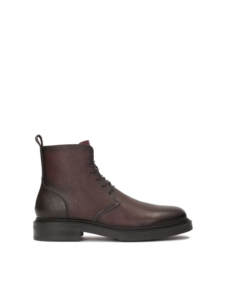 Bottes en cuir à lacets marron