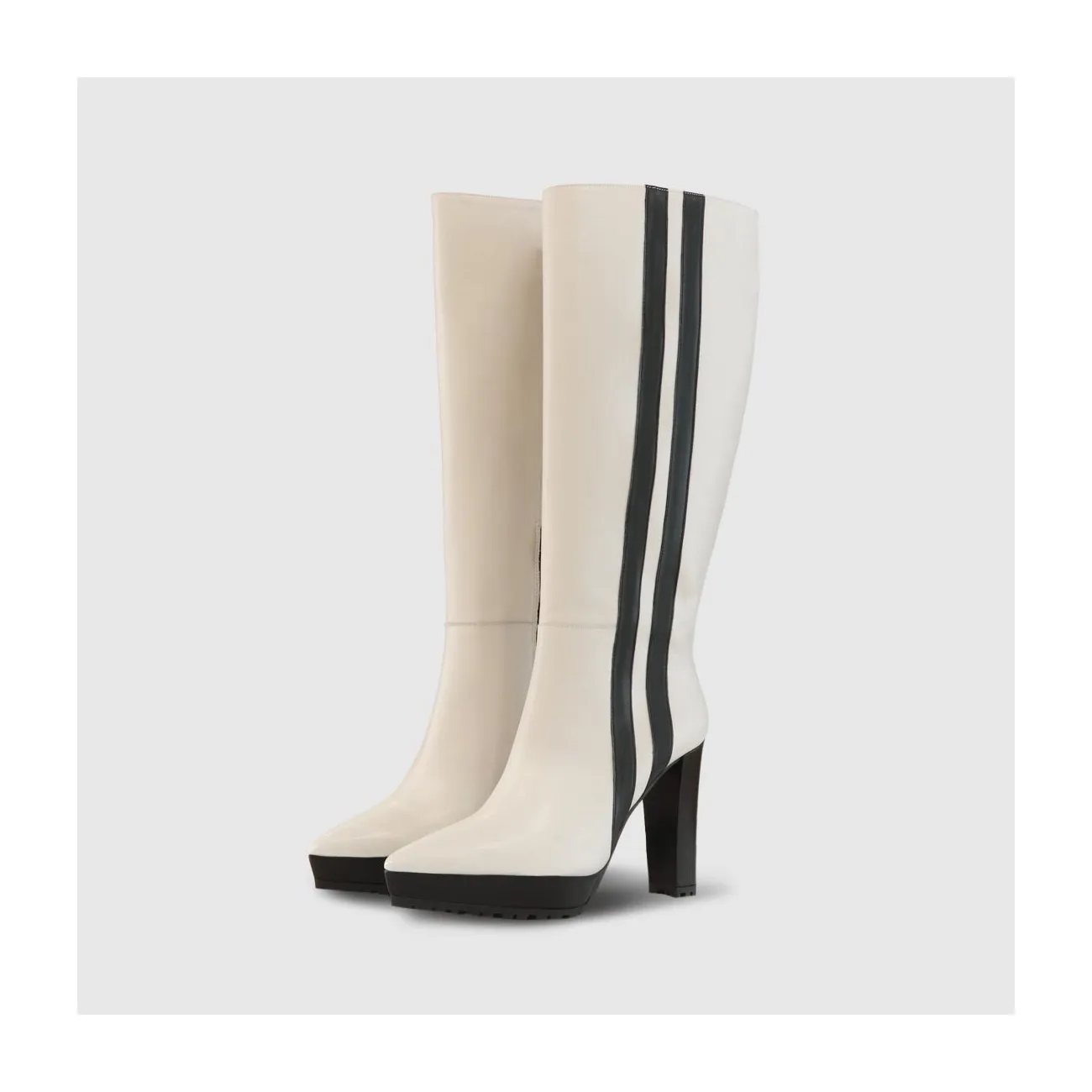 Bottes femme en cuir lisse blanc avec plateforme et rayures noires sur le côté extérieur | LODI Chaussures femme en ligne.