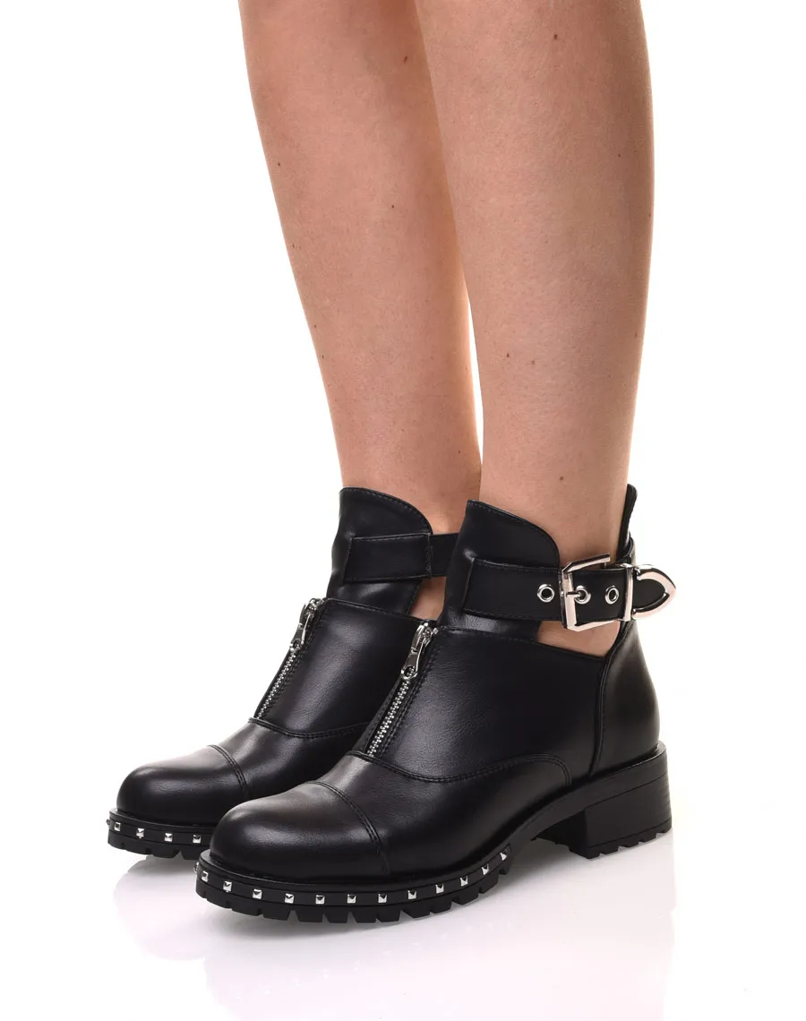 Bottines noires à semelles crantées cloutées