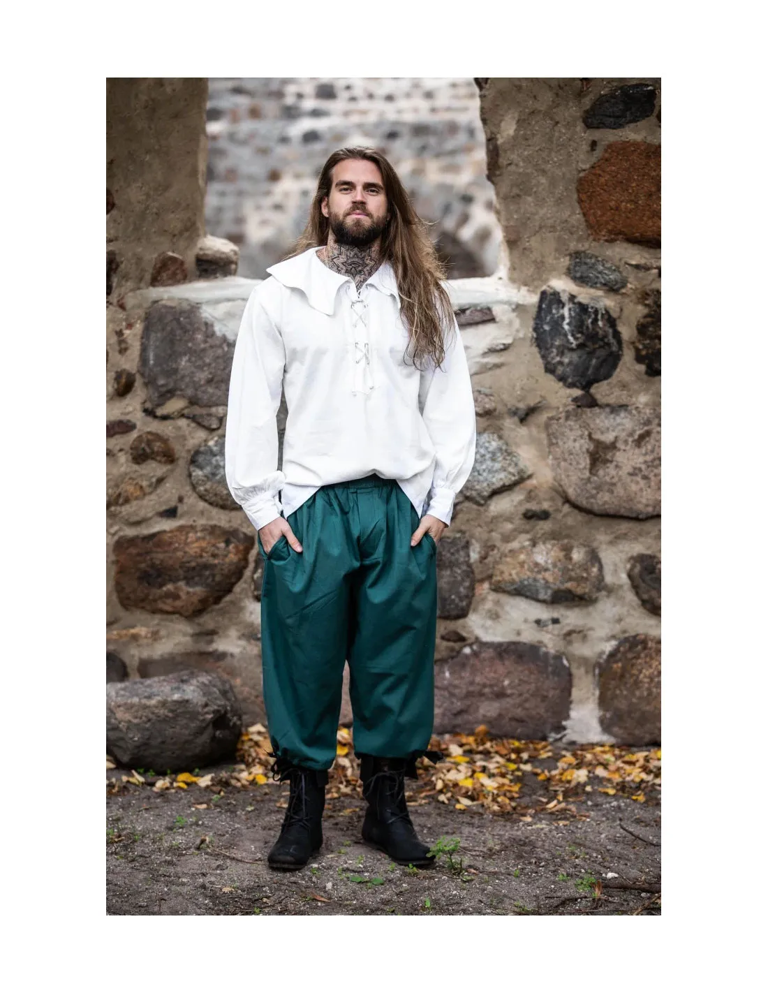 Chemise médiévale à col modèle Athos, couleur blanche ⚔️ Boutique Épées