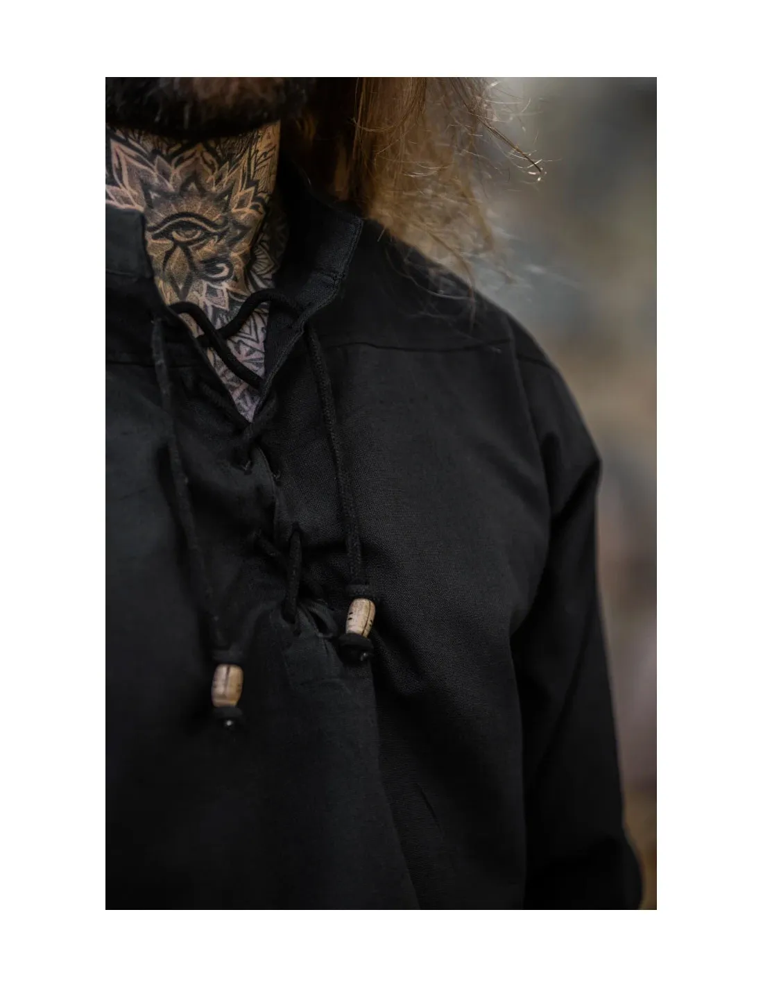 Chemise médiévale à lacets modèle Ansbert, coloris noir ⚔️ Boutique Épées