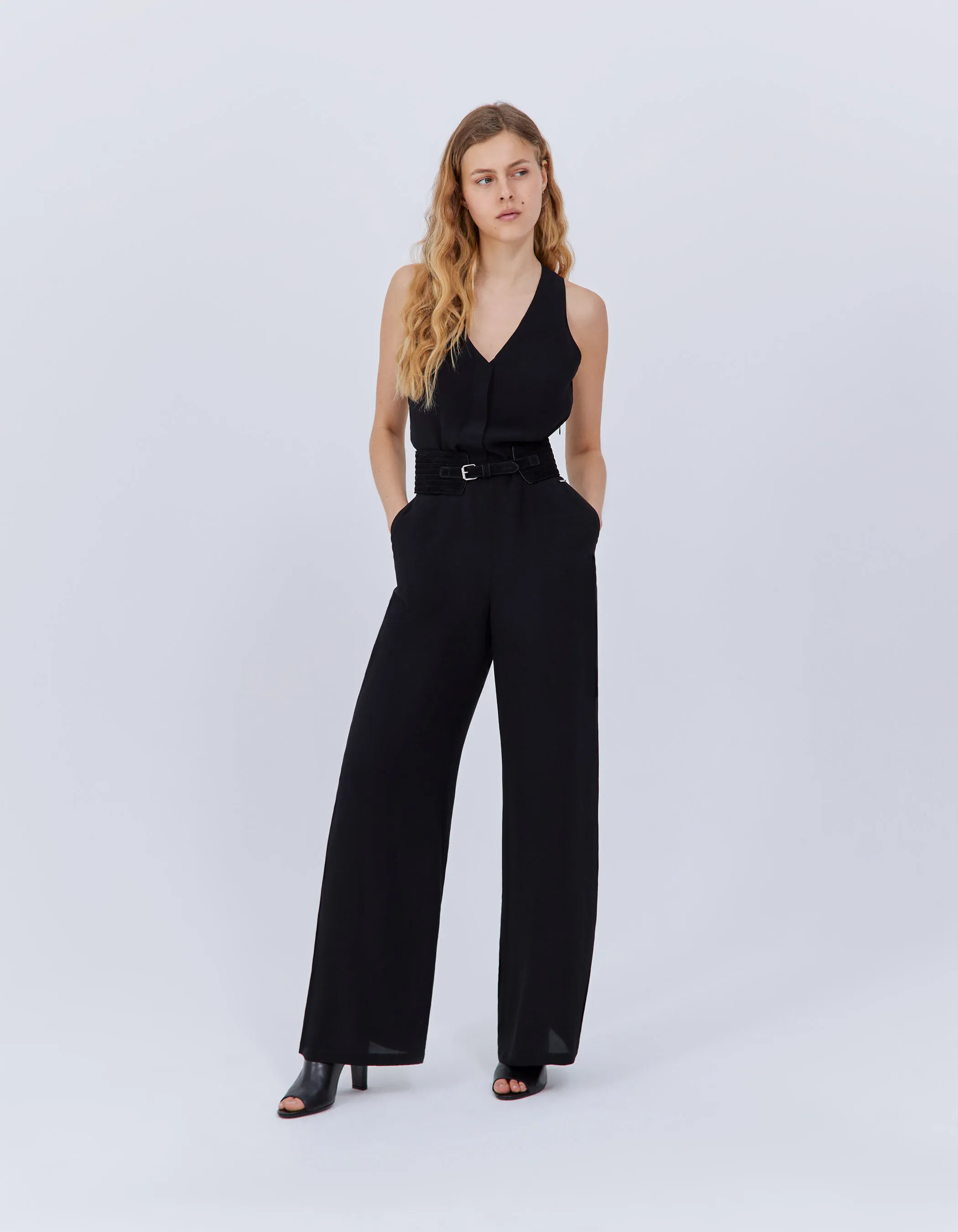 Combinaison pantalon noire dos-nu Femme