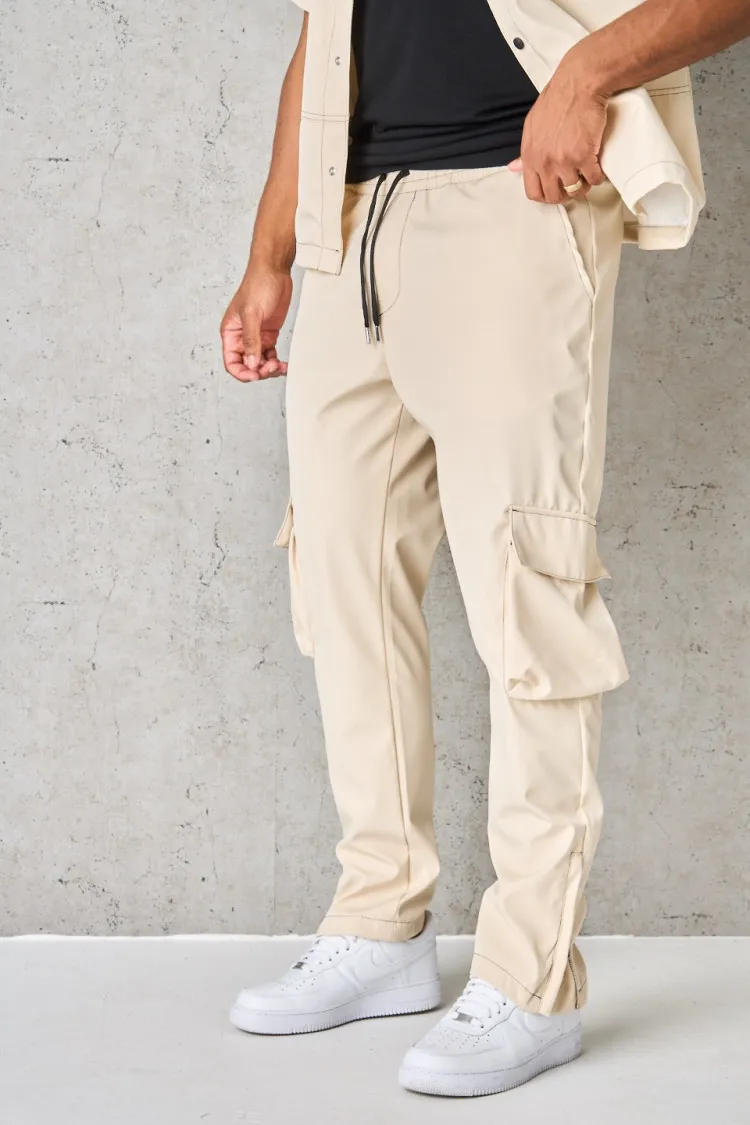 Ensemble 2 pièces chemise + pantalon cargo beige à coutures noires