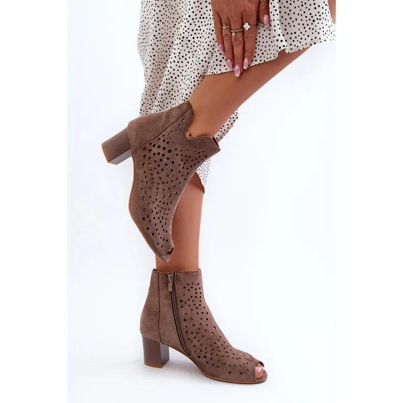 Jezzi Bottes En Daim Eco Ajouré Pour Femme Sur Talon Haut Avec Bouts Ouverts Marron Halania brun