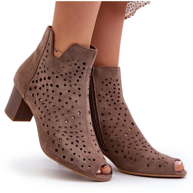 Jezzi Bottes En Daim Eco Ajouré Pour Femme Sur Talon Haut Avec Bouts Ouverts Marron Halania brun