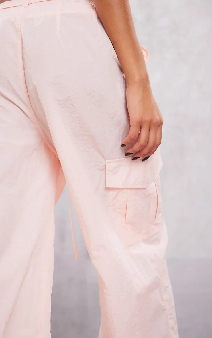 Pantalon cargo en nylon rose tendre très baggy