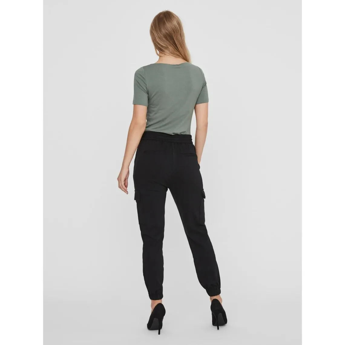 Pantalon cargo loose fit noir en viscose | 3 Suisses