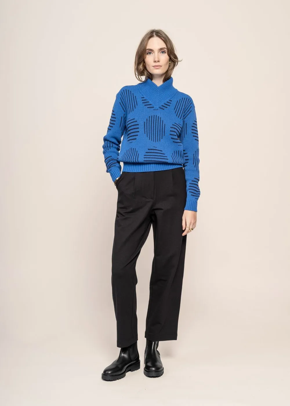 Pull col v en coton bio | bleu "japan miranda knitted sweater" Blue femme