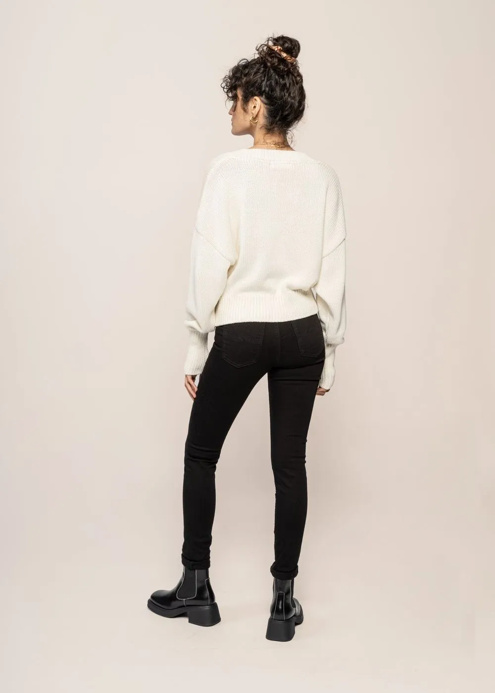 Pull col v en coton bio | écru "luz - offwhite" femme - Jan'n June