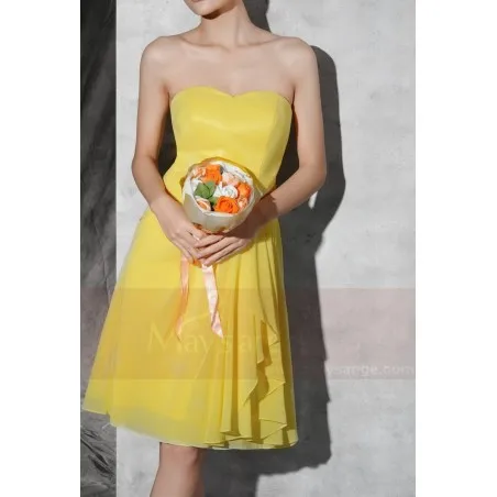 Robe de cocktail courte  couleur doré jaune