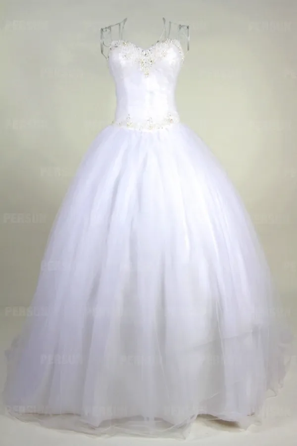 Robe de mariée en dentelle en tulle pour silhouette A décolletée en coeur ornée de bijoux