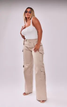 Shape Pantalon cargo taupe à taille pliée et poches