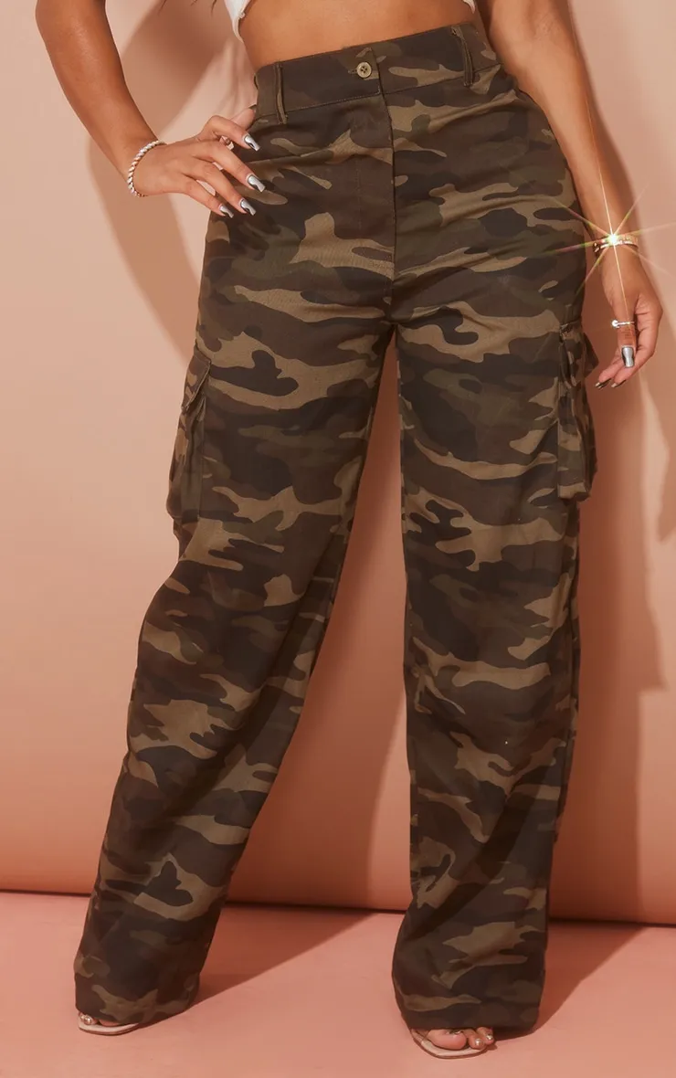 Shape Pantalon droit kaki style cargo imprimé camouflage à détail zip