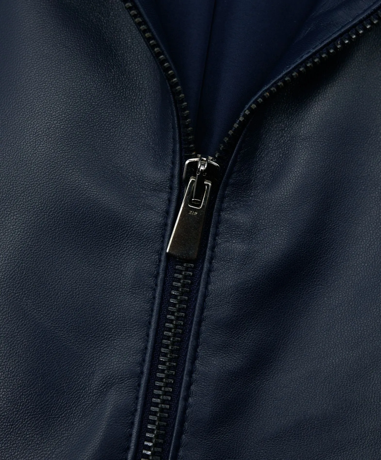 Veste en cuir femme avec rouches cuir aspect lisse bleu F105BL
